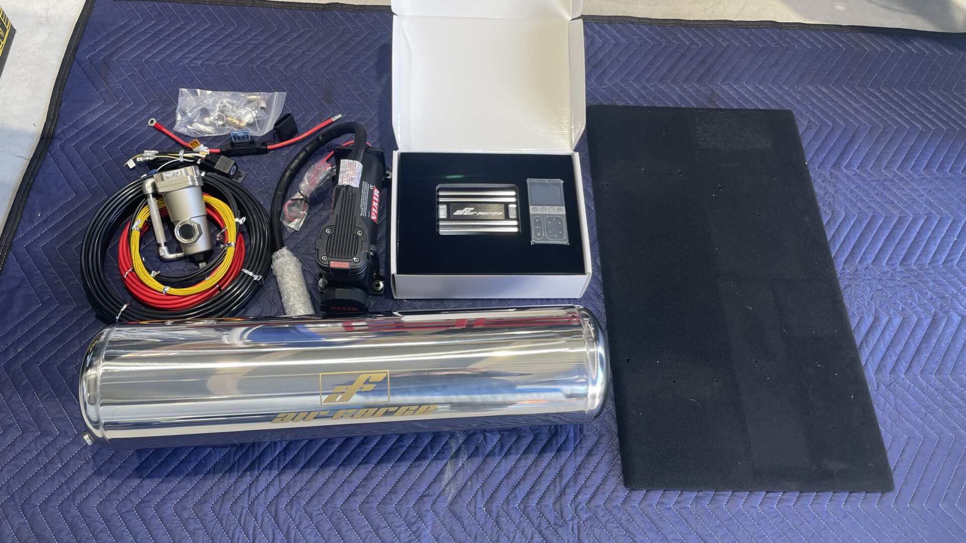 KUHL福岡 カロスポ エアサス取り付け エアフォース スーパー