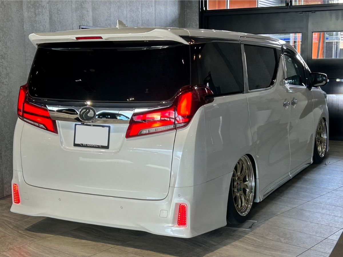 未だに大人気！純ベタ仕様30系アルファードのご納車紹介！ ｜ KUHL(クール)
