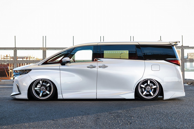 トヨタ 40アルファード ALPHARD 用スタイルキット・エアロパーツ完成