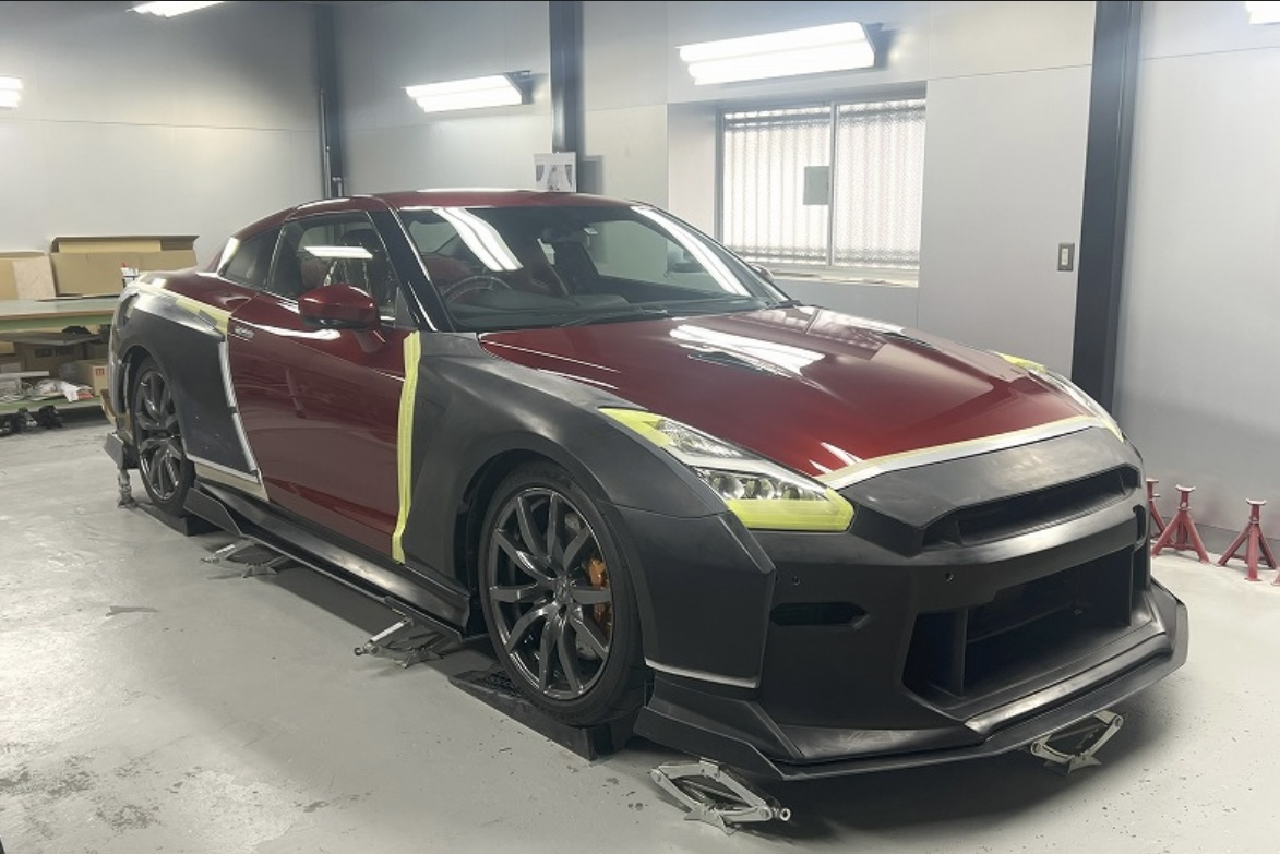 オートサロン出展車情報！ 新作R35ワイドボディ ｜ KUHL(クール)