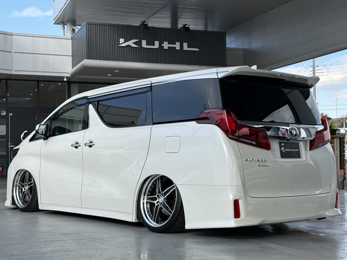 特選車紹介 part1】30アルファード S-Cパッケージ入庫しました