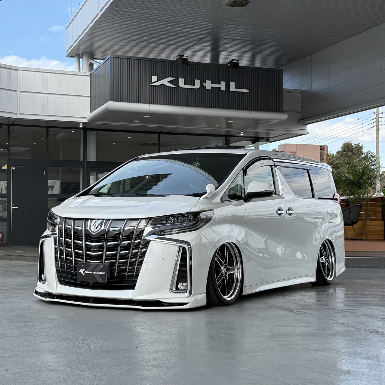 特選車紹介 part1】30アルファード S-Cパッケージ入庫しました