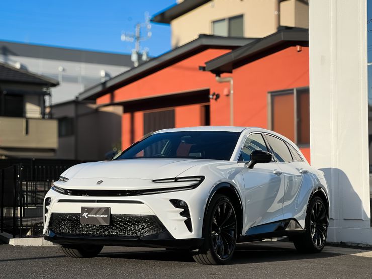 KUHL KARS AICHIに展示中のクラウンスポーツ