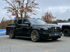 KUHLカスタムのトライトン