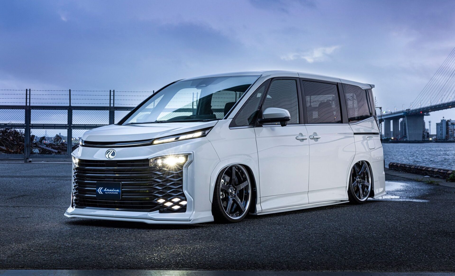 ノアグロウ ついに！！90系ノア/ヴォクシー受注再開か！？！？先行予約随時受付中