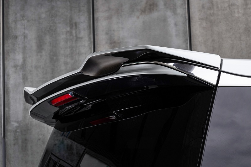 40アルファード・ヴェルファイア用のリアウイング TYPE1