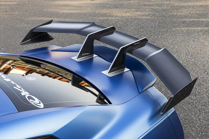 KUHL＿GTウィング＿NISSAN＿GT-R＿R35＿エアロ取り付け＿GTウィング取り付け＿スワンネック