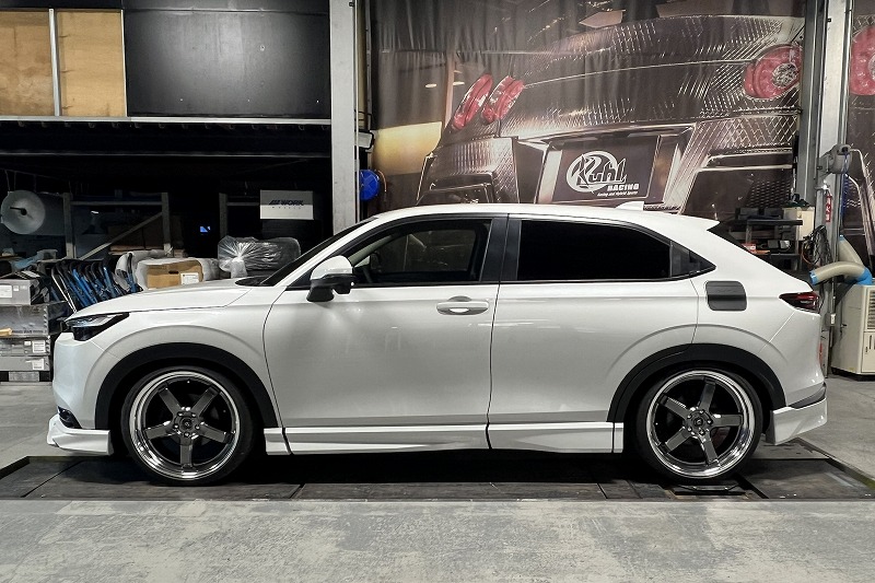 ホンダ ヴェゼル カスタム KUHL クール エアロパーツ ローダウン