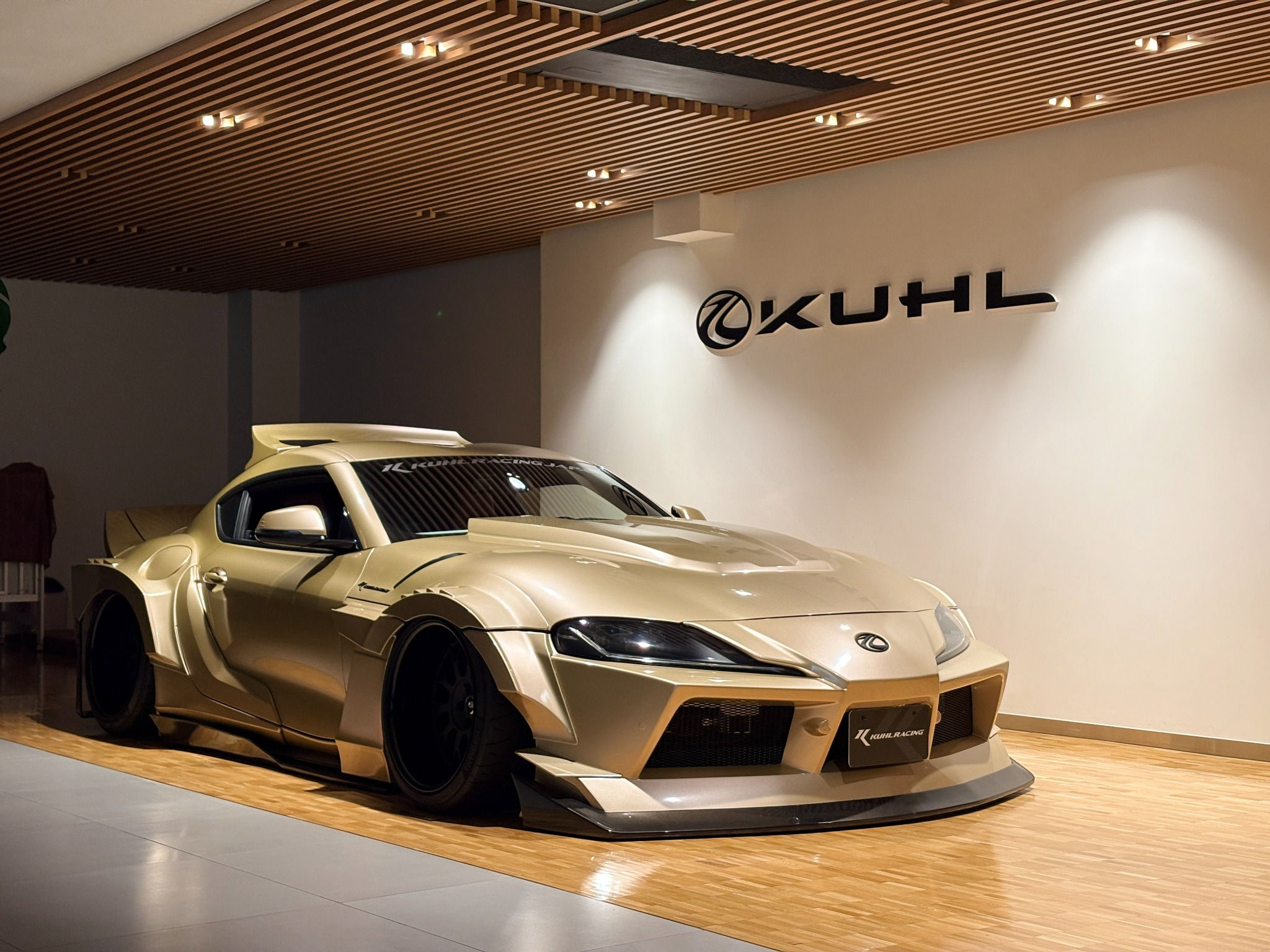 デモカー販売決定！】東京オートサロン2025出展！KUHLのワイドスープラ