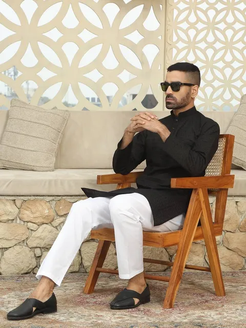 Black cotton chikankari embroidered straight kurta with pyjama