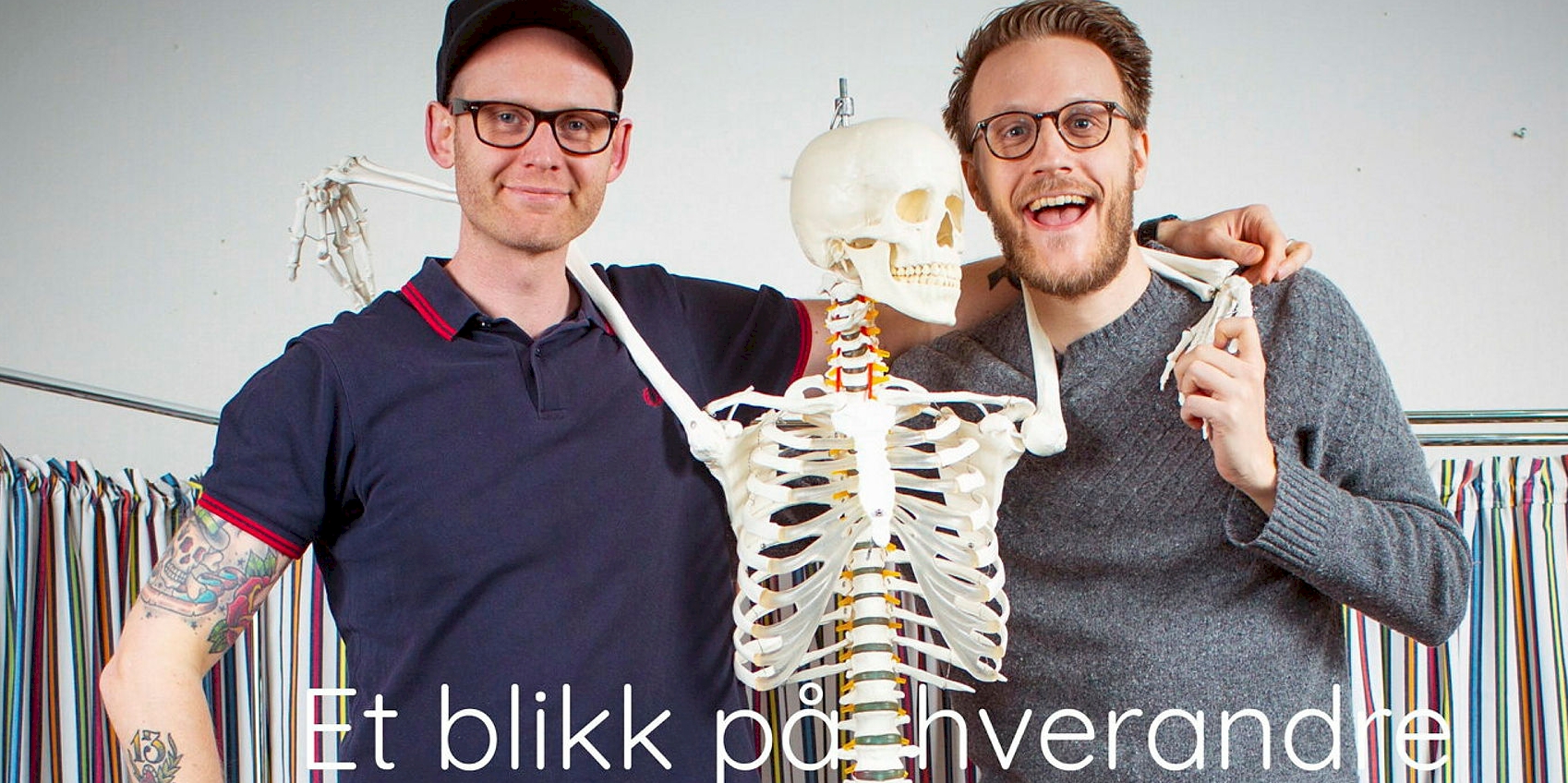 ET BLIKK PÅ HVERANDRE