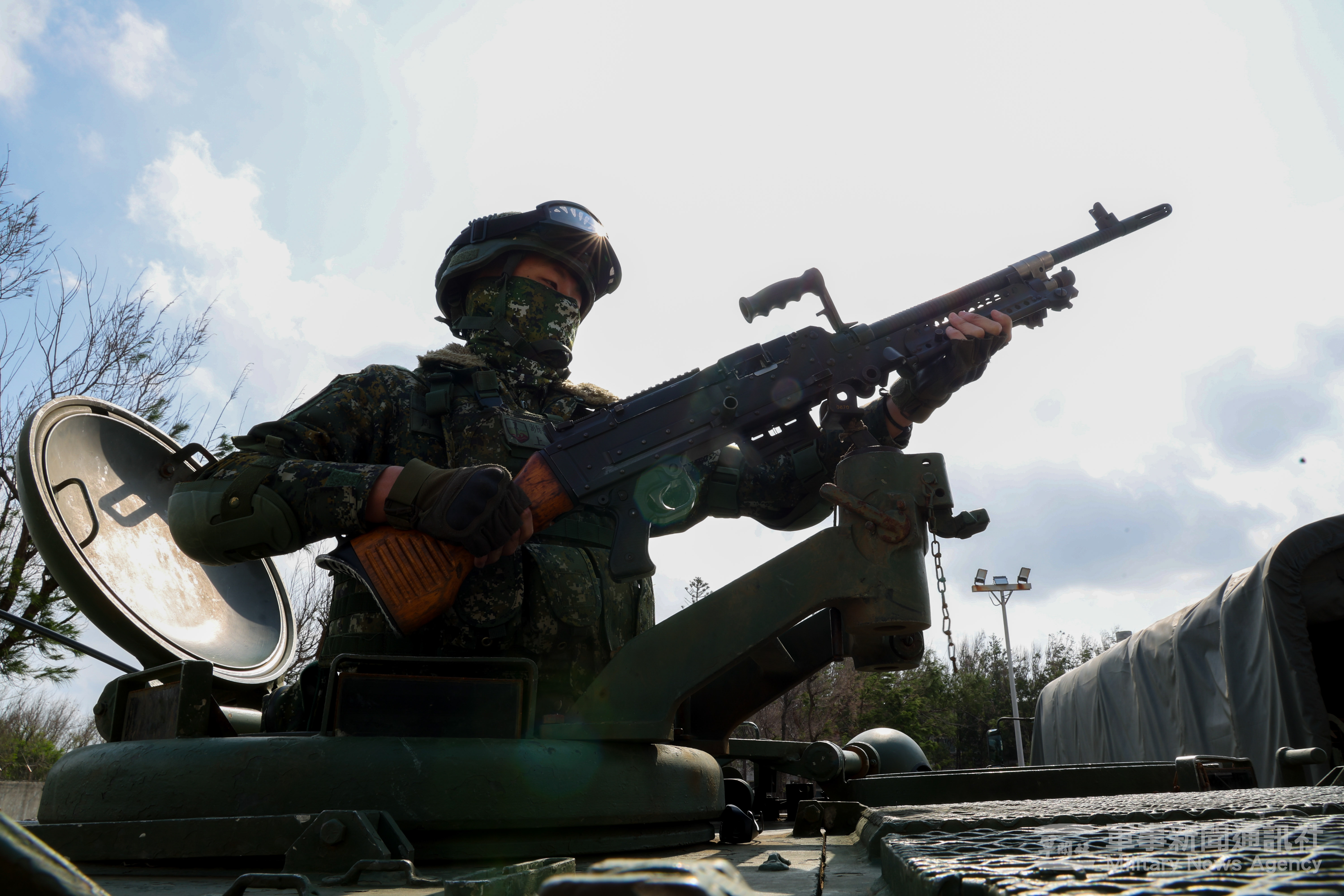 軍人節專題】難開的彈袋、滑動的護具國軍的武器與戰袍，成為抗敵
