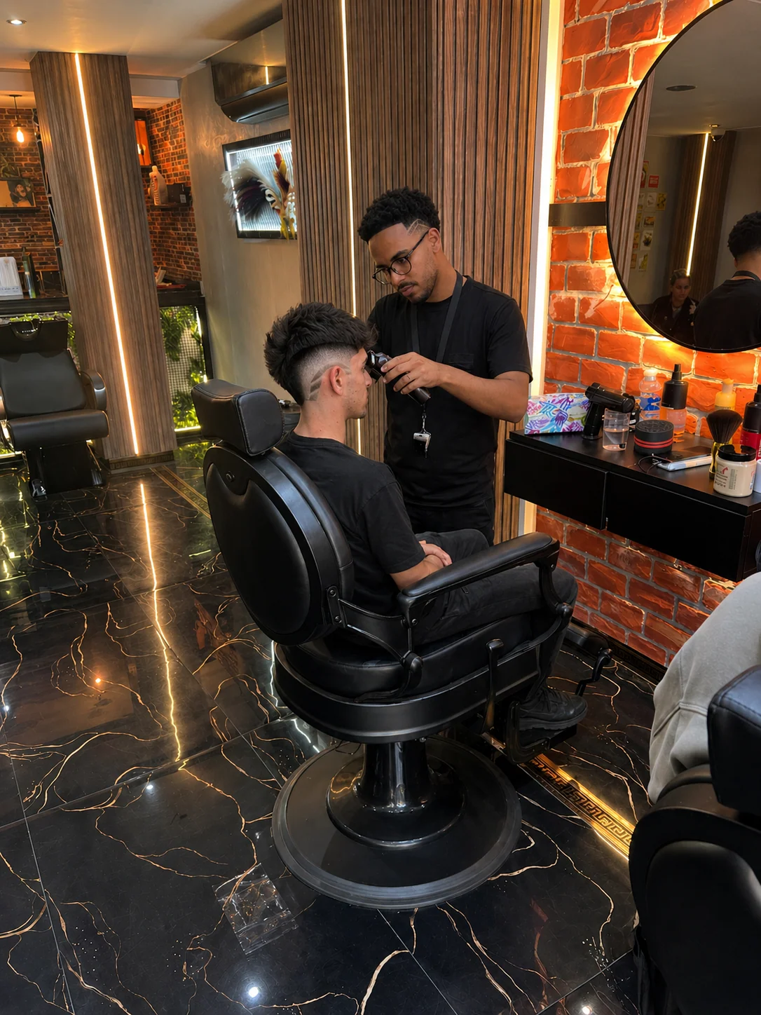On The Time Barbershop - Coiffure, Ain sebaa, Casablanca - photo 7