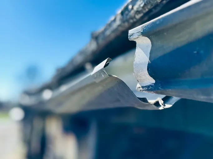 Sagging gutter repair