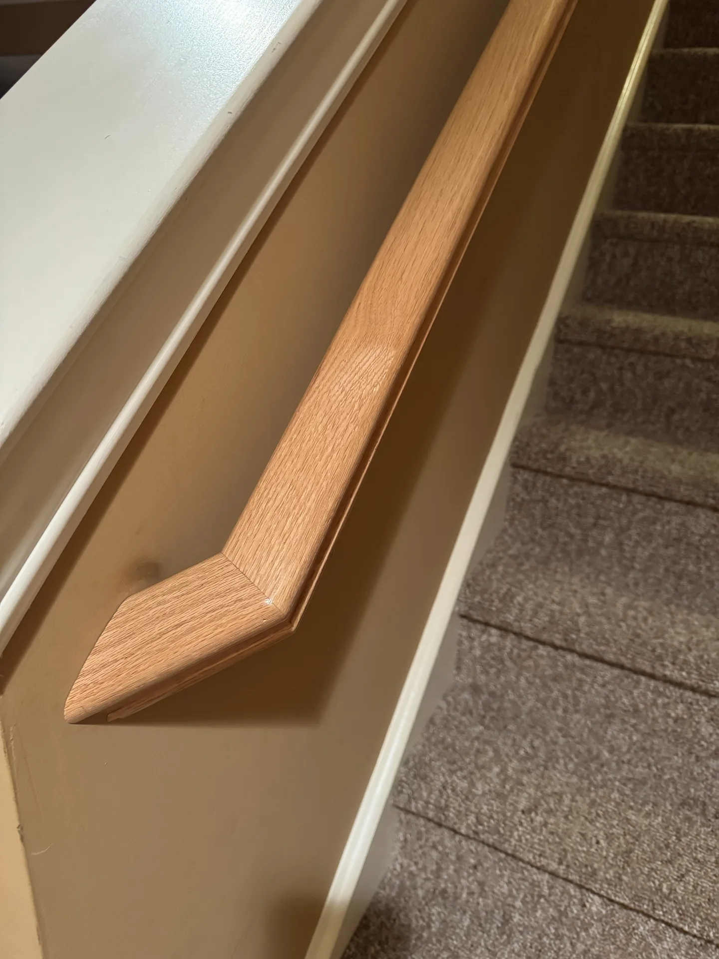 New oak handrail detail