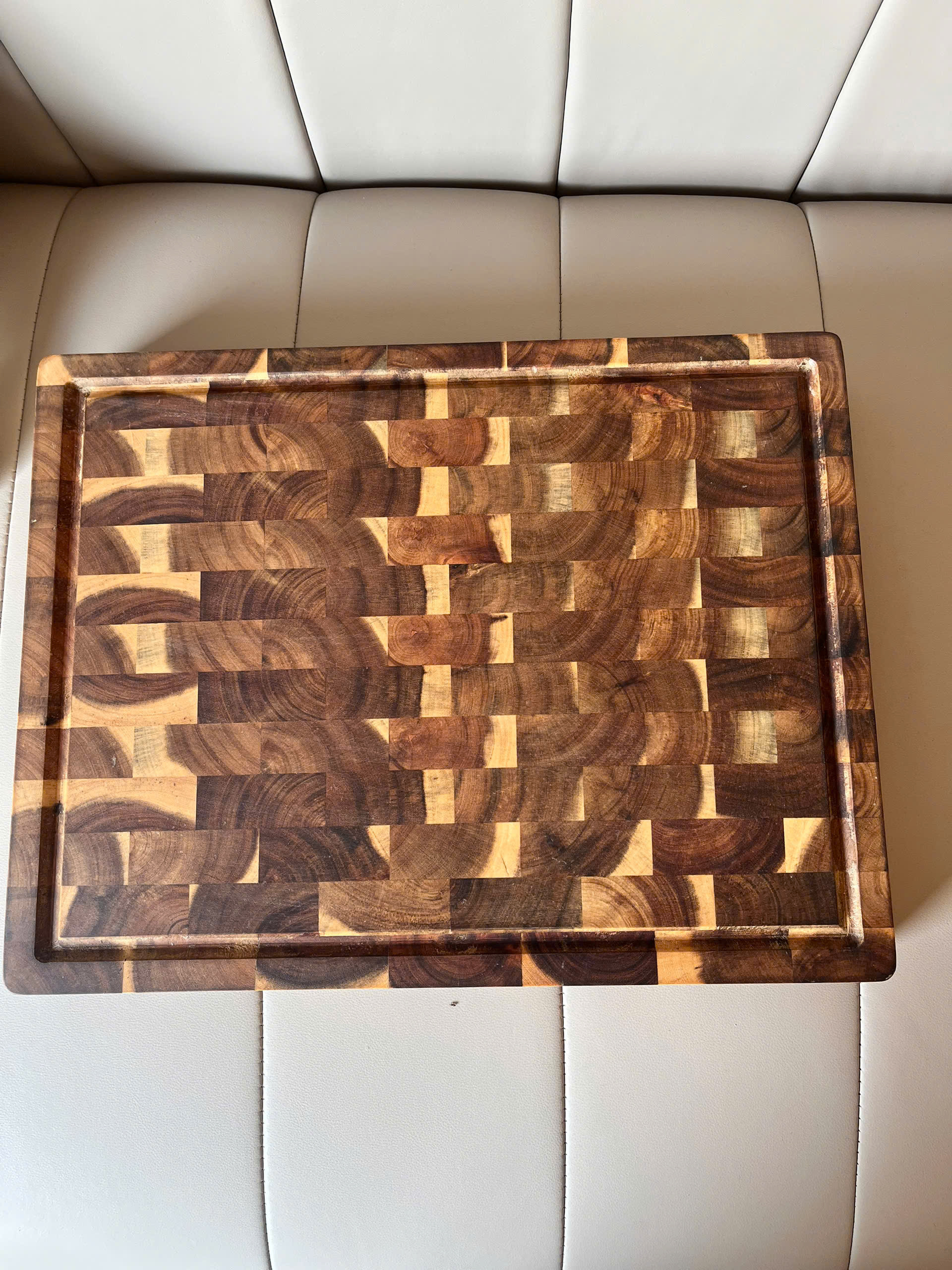 Thớt gỗ óc chó end-grain