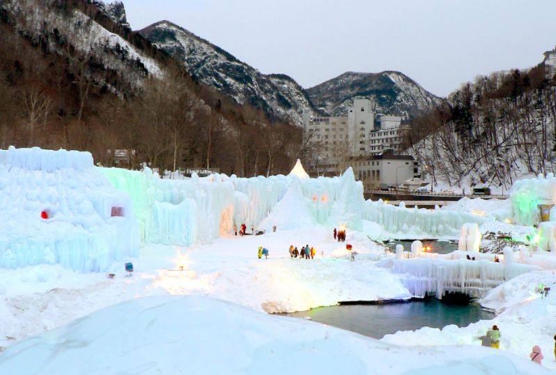 Lễ hội mùa thu băng Sounkyo Onsen