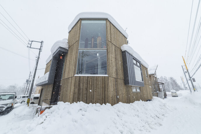 Gentemstick Niseko Showroom & The Snowsurf Shop