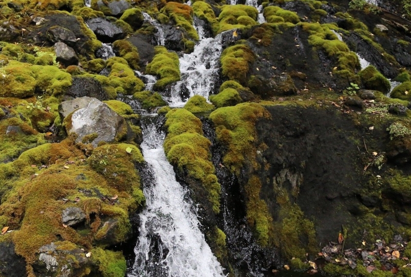 Onneto Hot Spring Waterfall