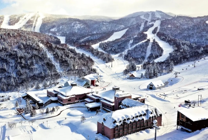 Kiroro Resort: Ski Resorts in Niseko and Nearby