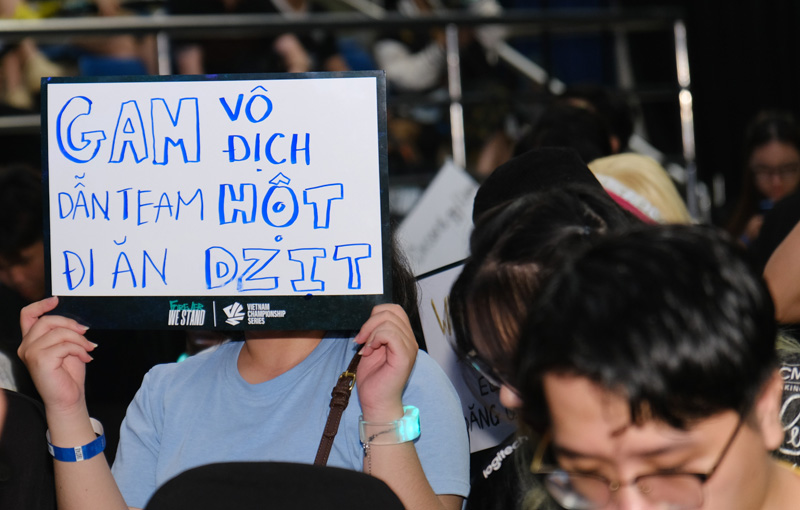 Slogan cổ vũ của các #GAMFAM