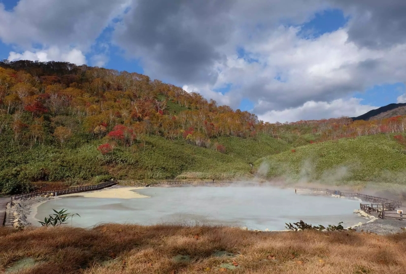 Niseko Oyunuma LakeNiseko Oyunuma Lake