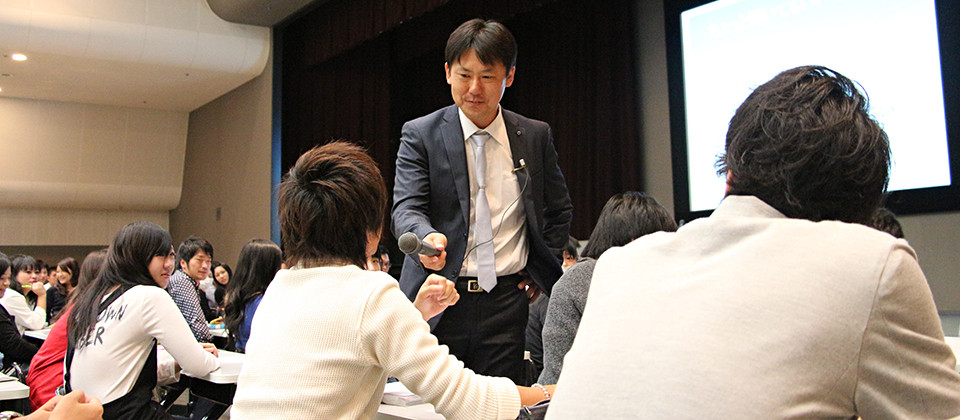 学びのポイント｜経験豊かな専任教官による 生きた授業を展開