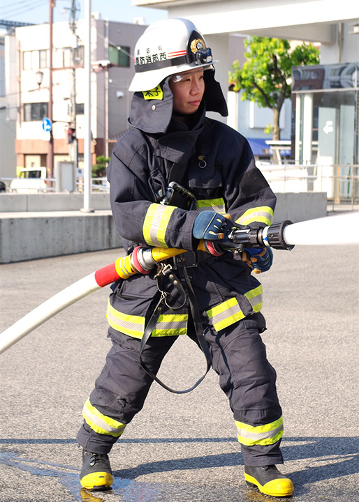 女性消防官が働きやすい環境をつくりたい。｜ニュース＆リポート｜専門