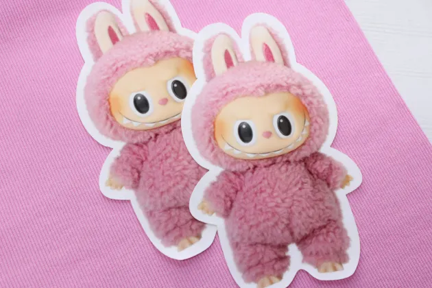 Нашивки з фигурным контуром