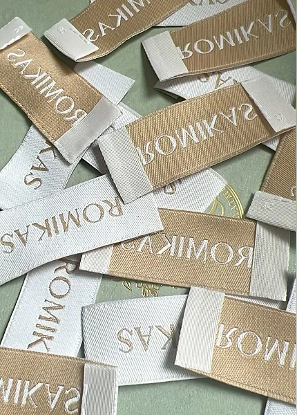 Жаккардовая бирка
