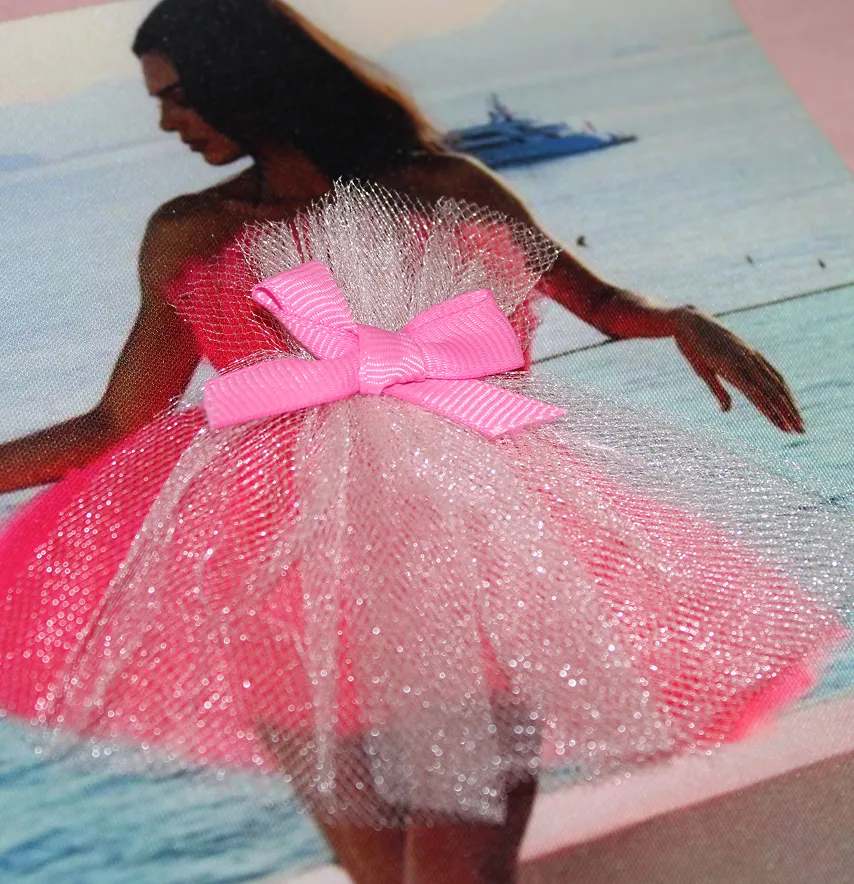 Нашивка тканевая с декором "Девушка в фатиновых платьях" 23 см-1