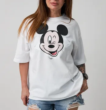 Женская футболка оверсайз "Mickey" белого цвета.