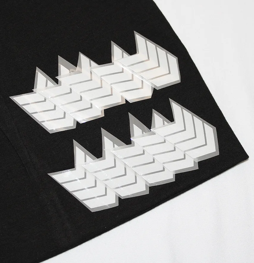 Термоаппликация рефлективная "Стрелки" 4,2*2,5 см серого цвета-3