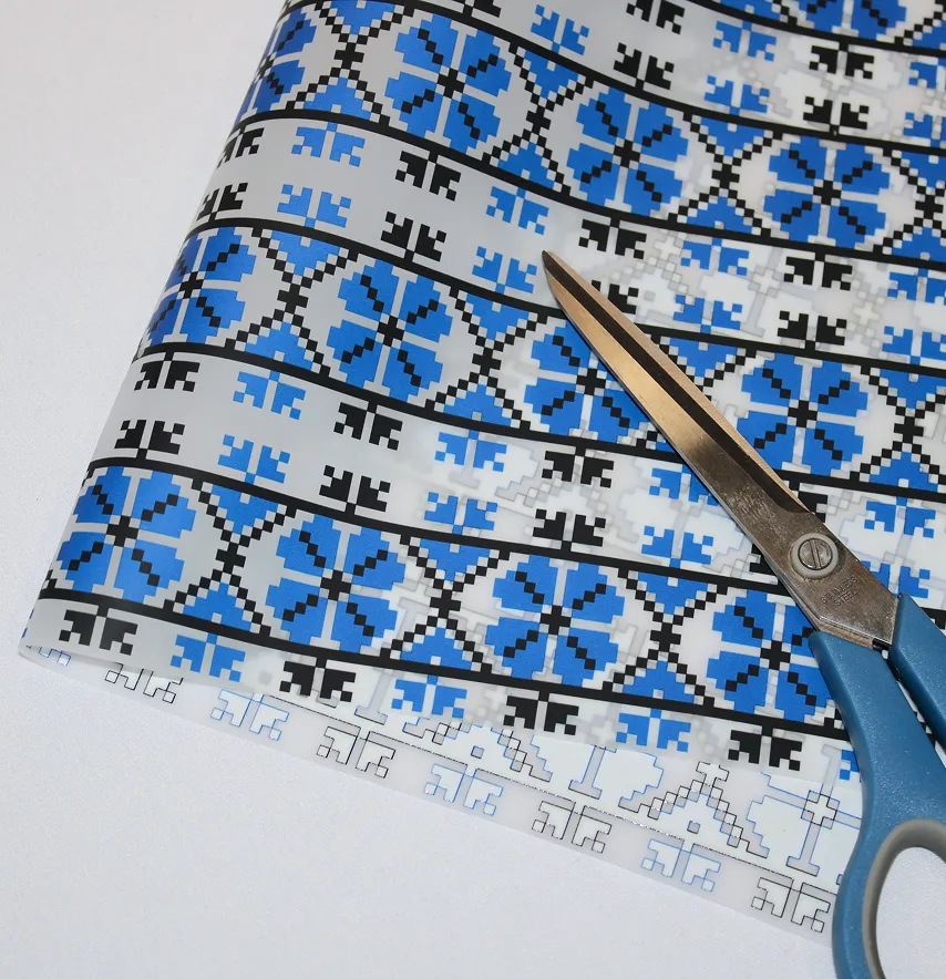 Термоналіпка "Вишиванка" лист чорна з синім 28*38 см-1