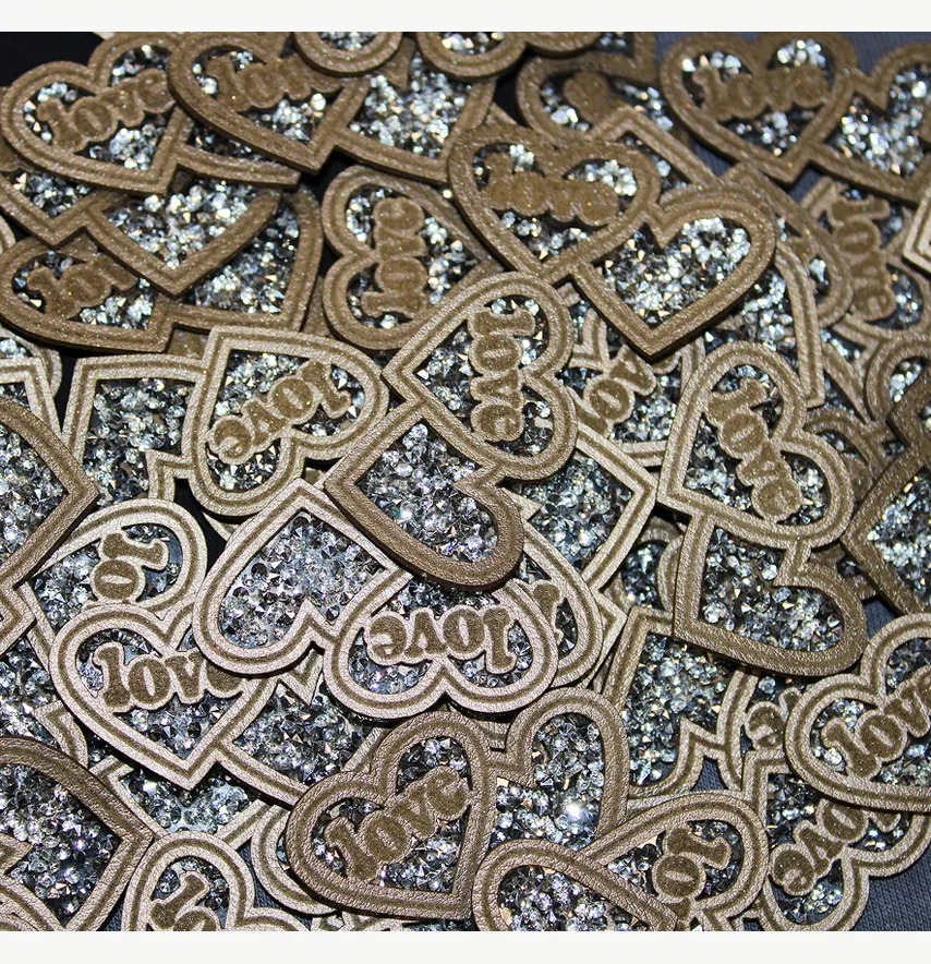 Нашивка з акриловим камінням "Love" подвійне cерце 50*37 мм золотого кольору кольору-1