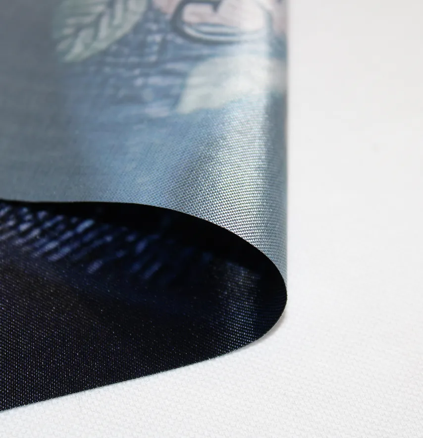 Нашивка тканева "Губи з квітами" 19*25 см-3