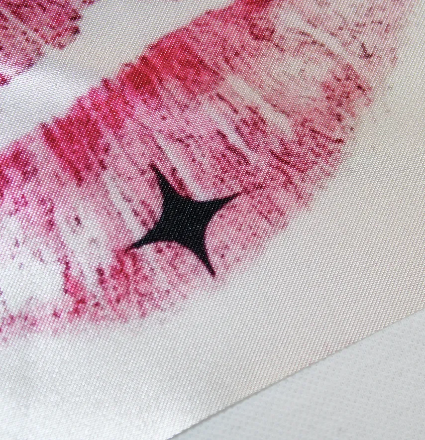 Нашивка тканева "I am so lucky" губи 19*25 см-2