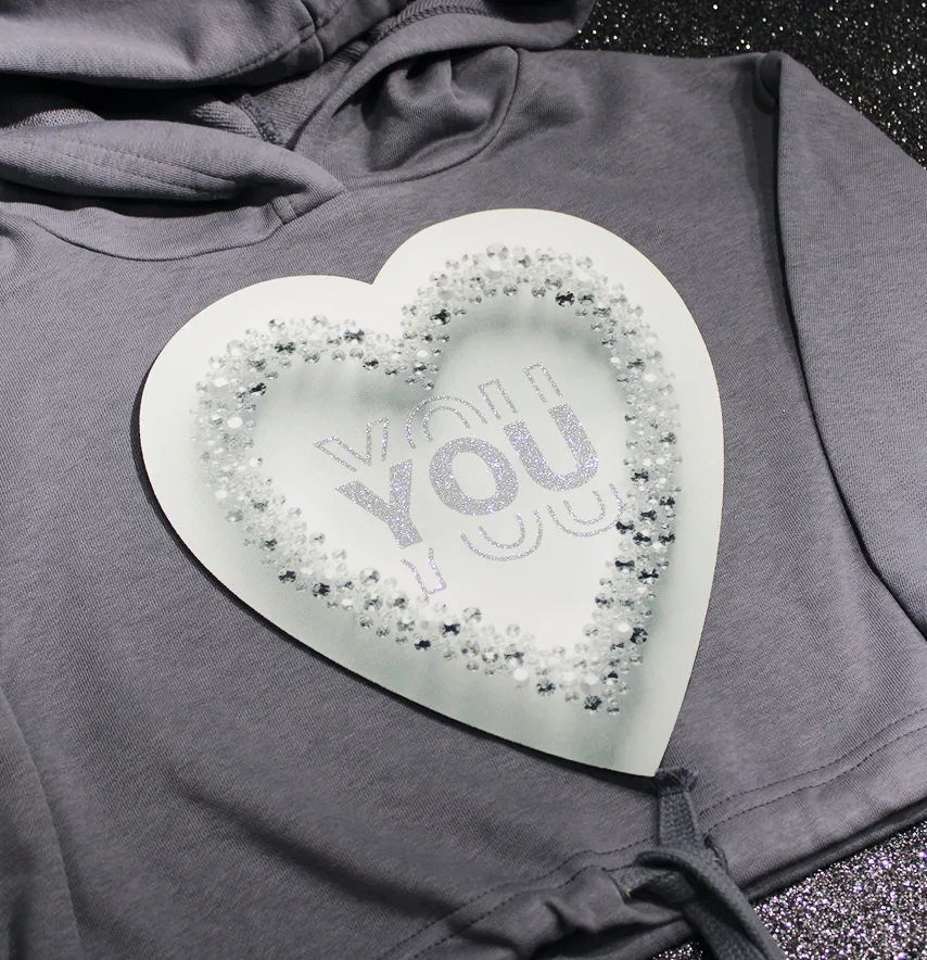 Нашивка тканева з декором "You" срібне серце з глітером 21,5*24 см-1