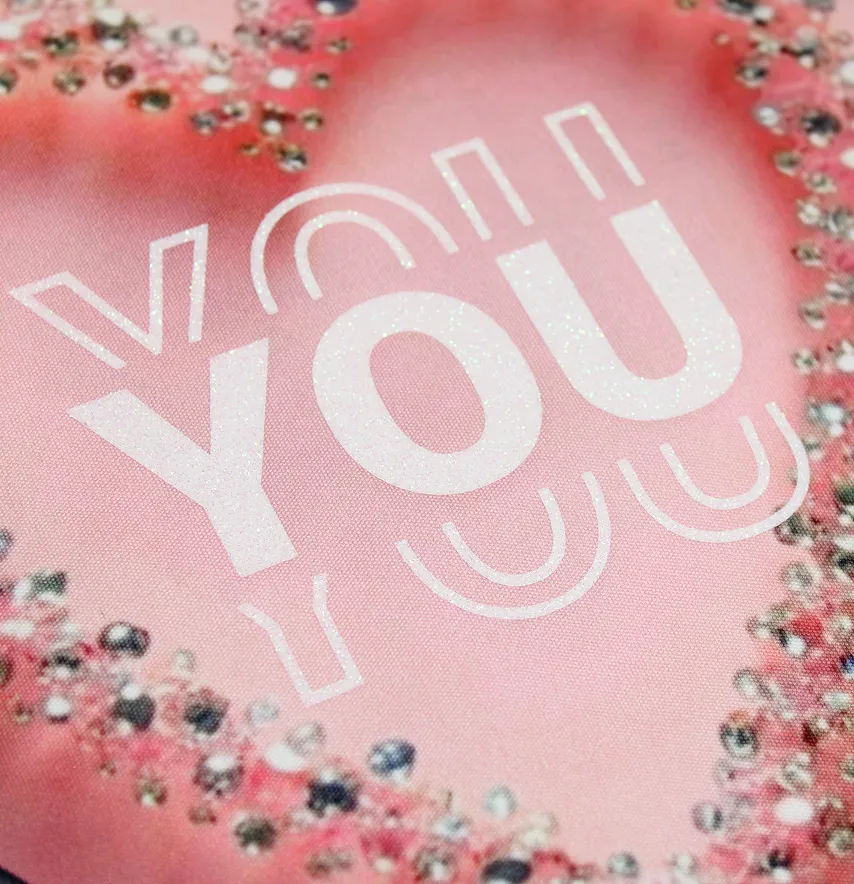 Нашивка тканева з декором "You" рожеве серце з глітером 21,5*24 см-1