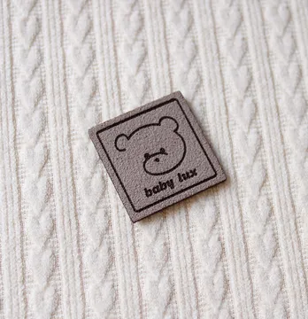 Нашивка "BabyLux" ведмедик 30*30 мм блідо-рожевого кольору