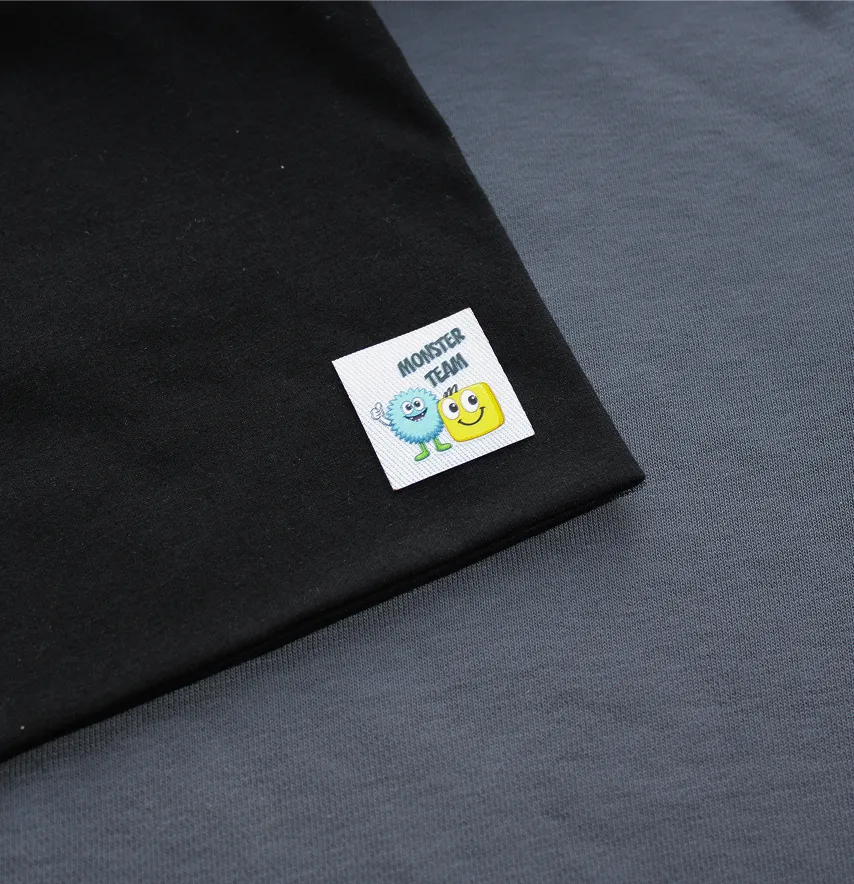 Нашивка котонова "Monster team" 30*30 мм на клейовій основі-1