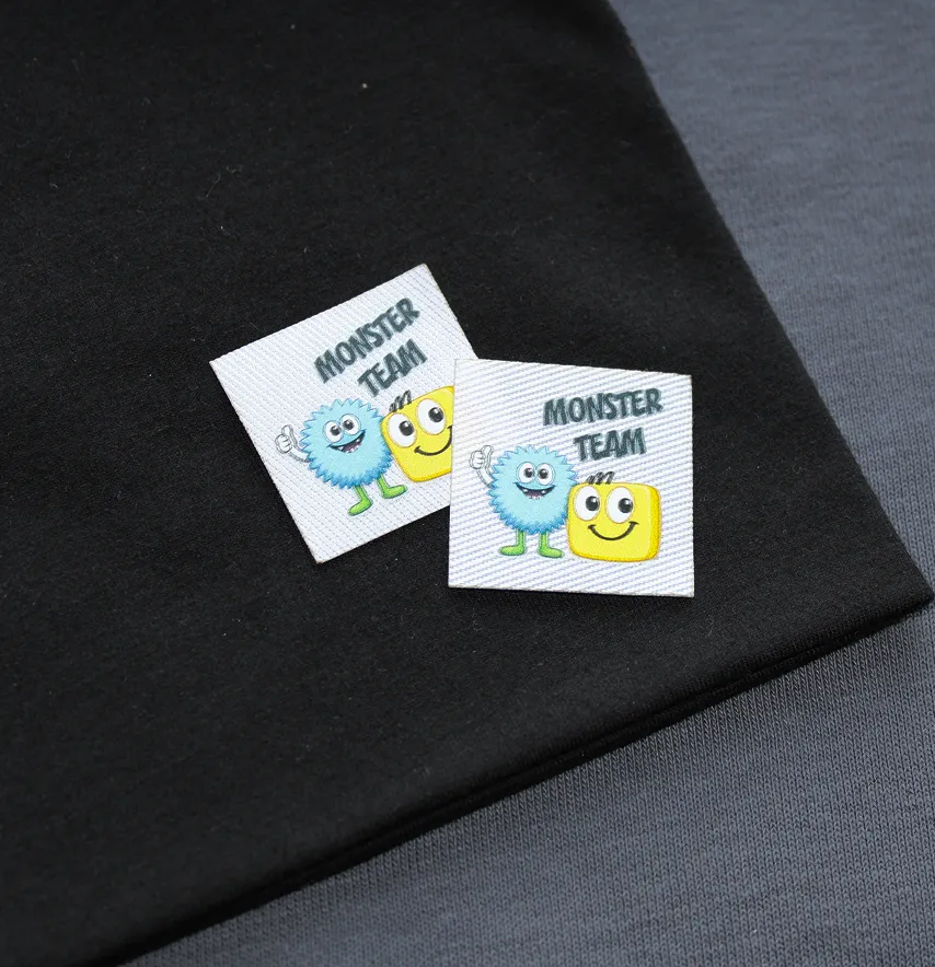 Нашивка котонова "Monster team" 30*30 мм на клейовій основі-2