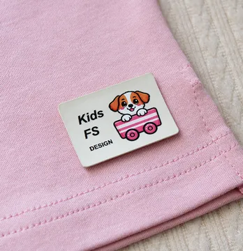 Нашивка "Kids FS" 40*28 мм білого кольору