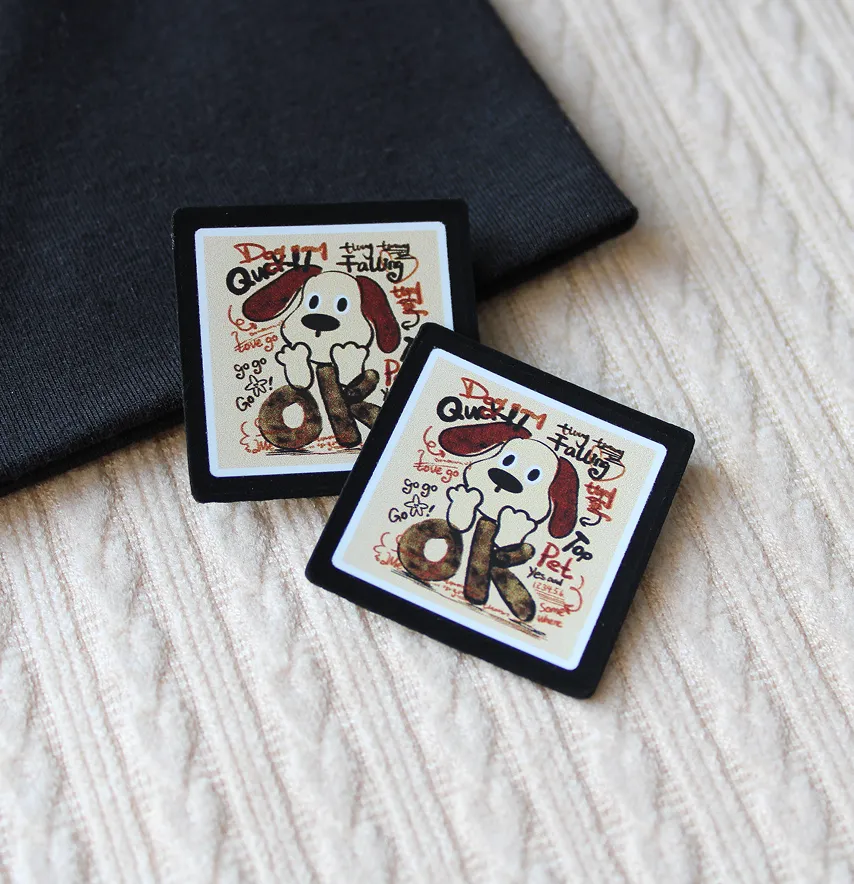 Нашивка "Песик ОК" 35*35 мм чорна з кольоровим нанесенням-1