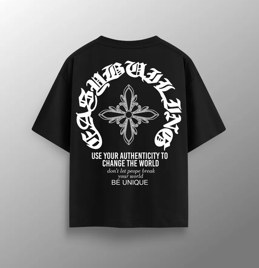 Футболка жіноча оверсайз "Use your authenticity" чорного кольору-1