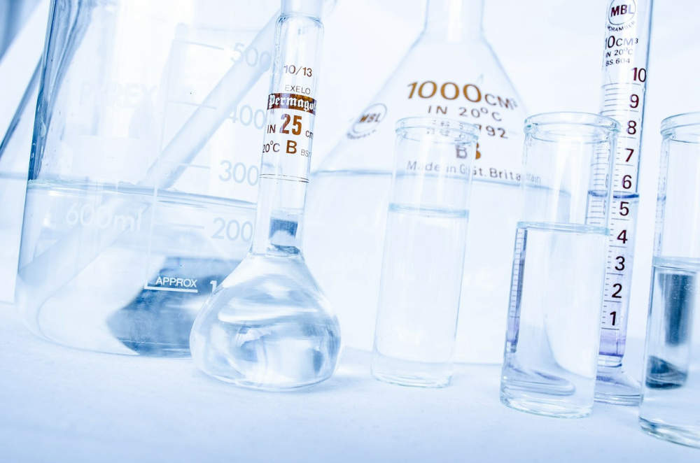 Národní referenční laboratoř získala nové pomocníky pro odhalování škodlivin