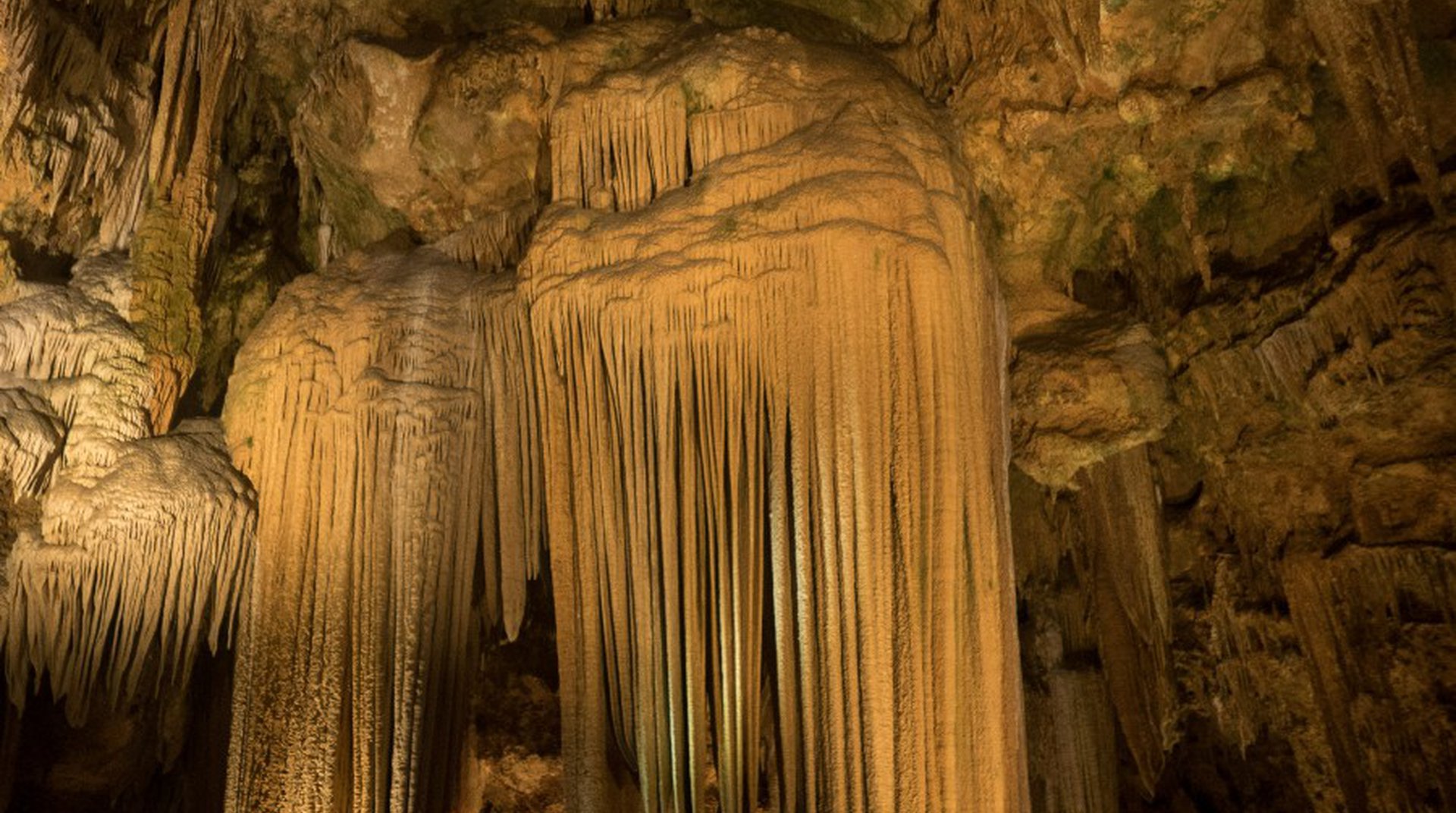 MONEMVASIA-Kastania Cave