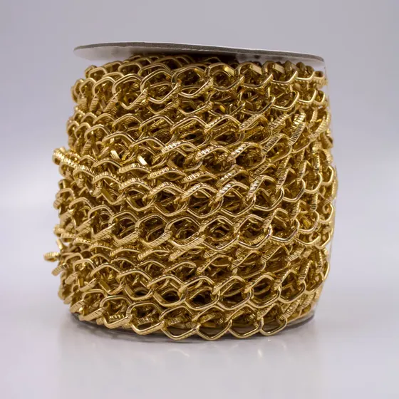 Corrente Groumet Trabalhada 17.2X14.6Mm Em Aluminio Com 20 Metros - Dourado