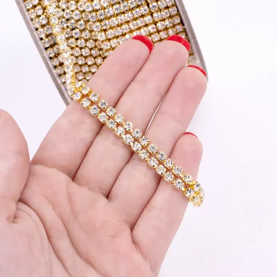 Corrente De Strass Junta Ss16 Em Vidro Com 25 Metros