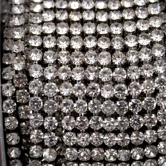 Corrente De Strass Junta Ss18 Em Vidro Com 25 Metros